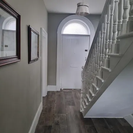 Moorefield Дом отдыха Ньюбридж